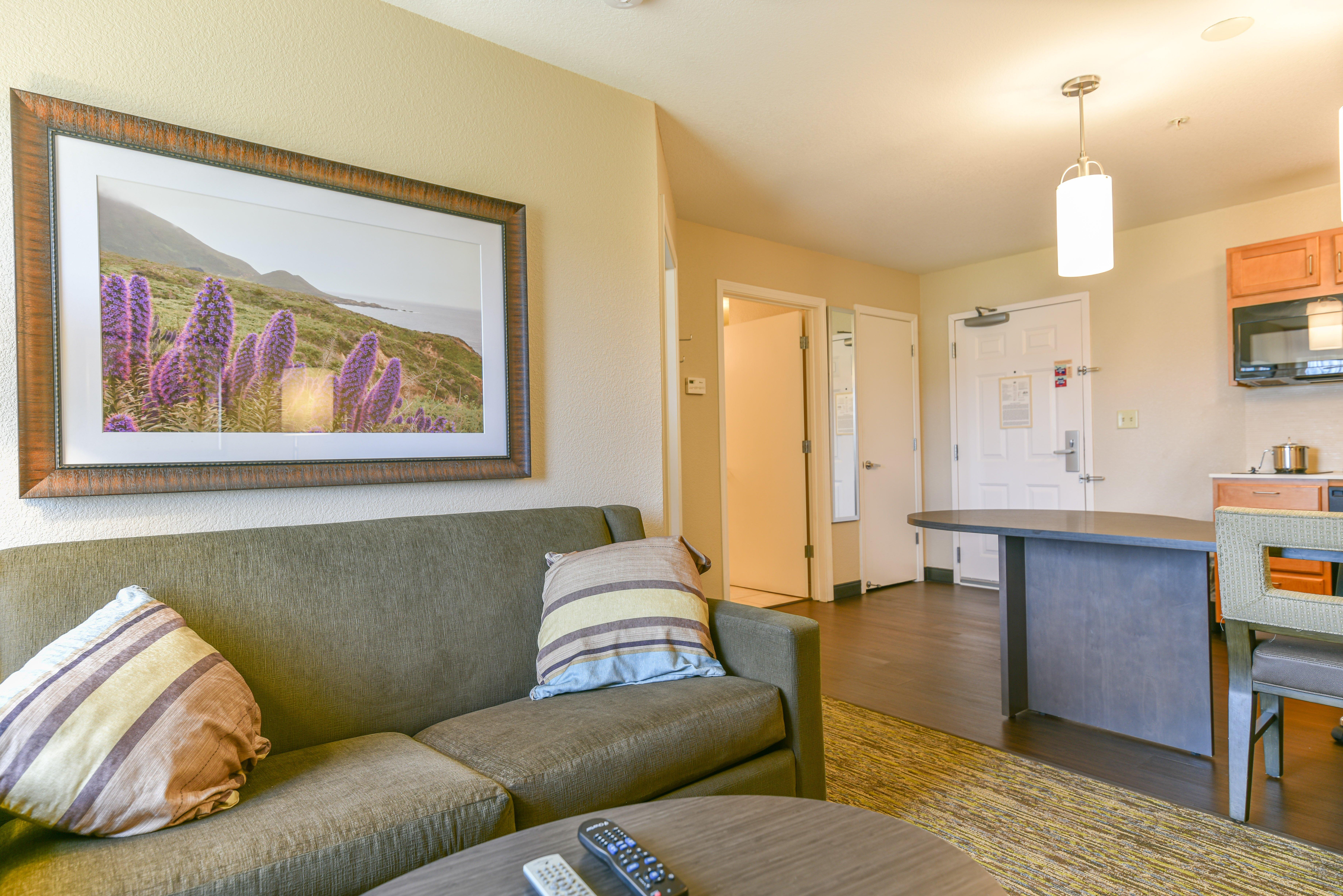 Candlewood Suites Medford By Ihg Eksteriør billede