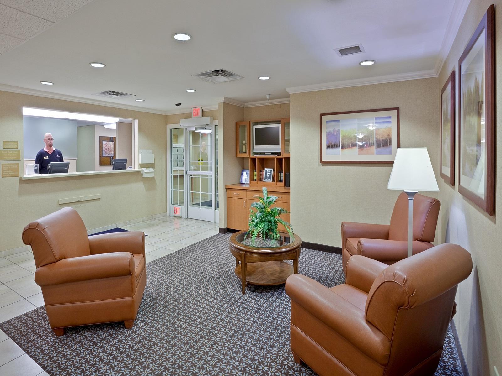 Candlewood Suites Medford By Ihg Eksteriør billede