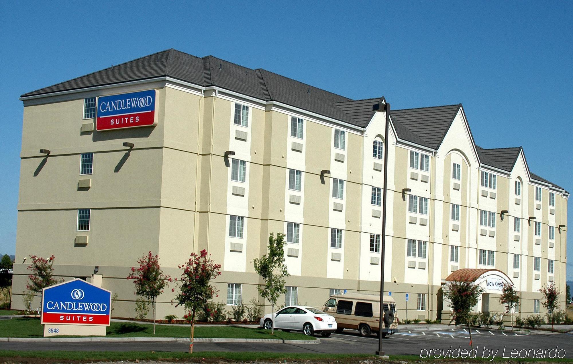 Candlewood Suites Medford By Ihg Eksteriør billede