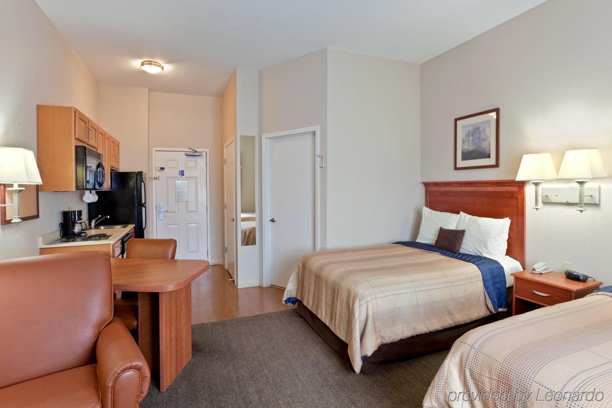 Candlewood Suites Medford By Ihg Eksteriør billede