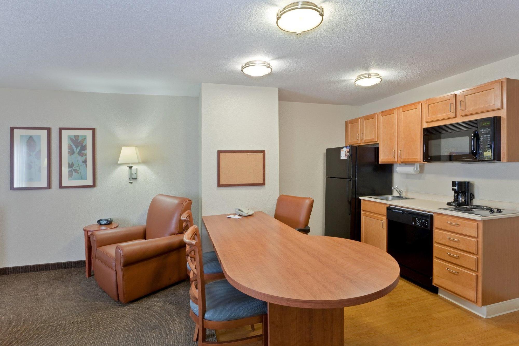 Candlewood Suites Medford By Ihg Eksteriør billede
