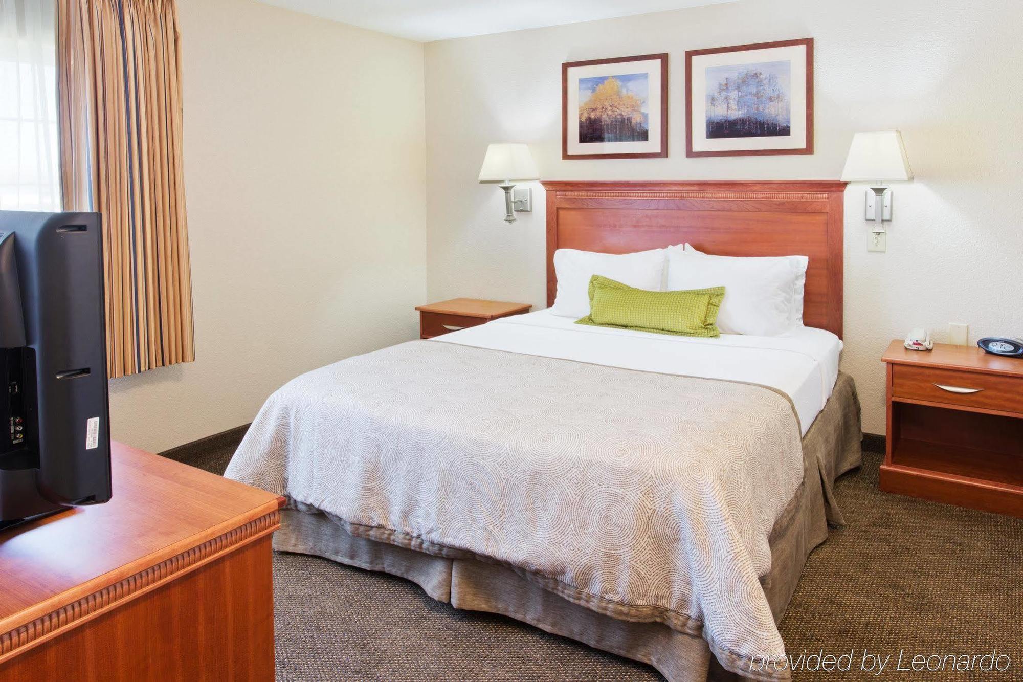 Candlewood Suites Medford By Ihg Eksteriør billede